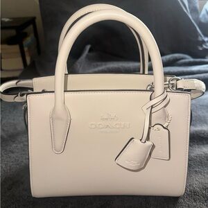 Cream Coach purse with detachable shoulder strap!